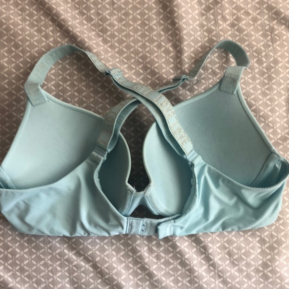 Victoria’s Secret Lightly Padded Conversion Bra - Picture 6 of 6